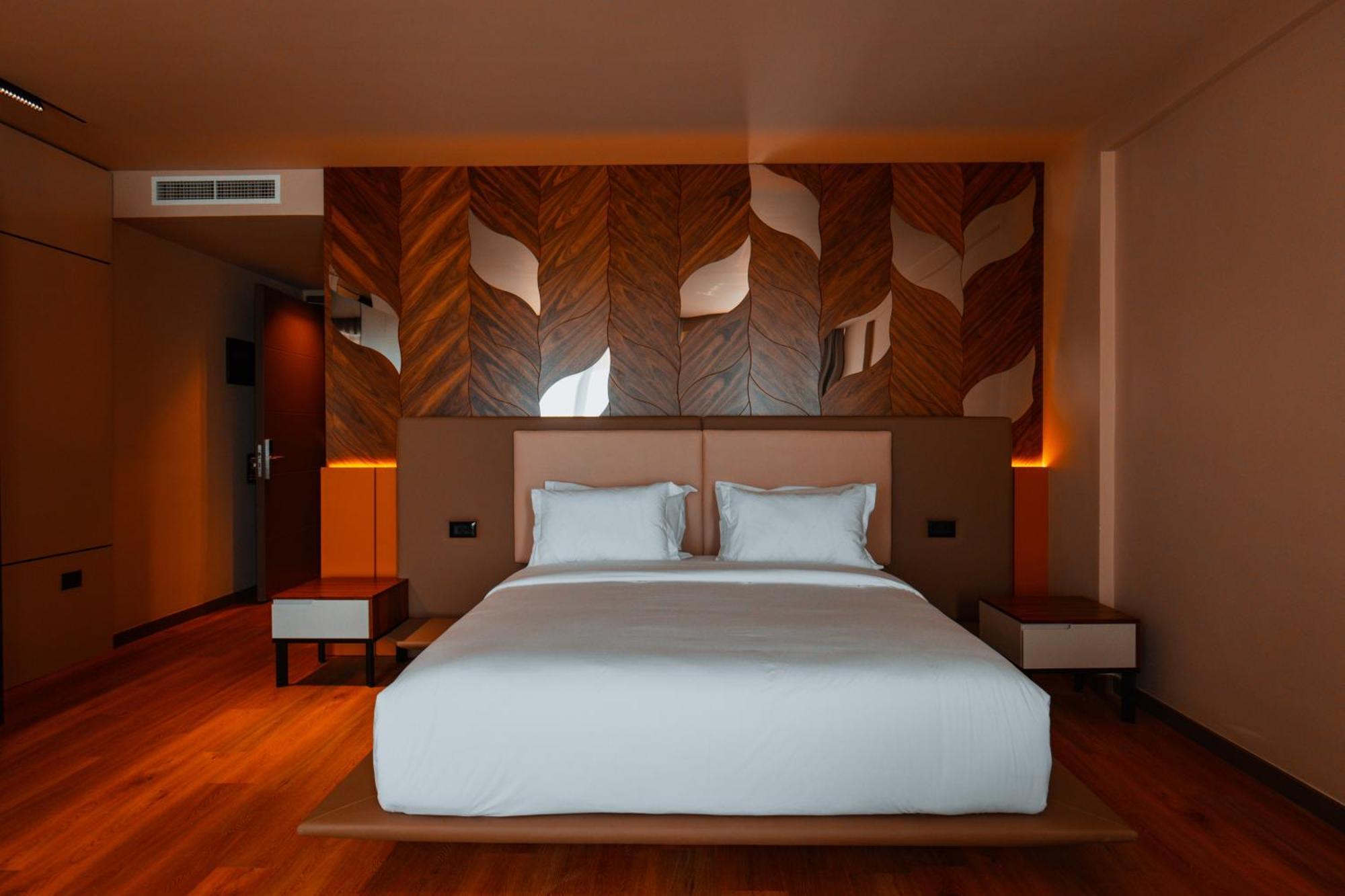 Royal G Deluxe Hotel Škalngur Екстериор снимка
