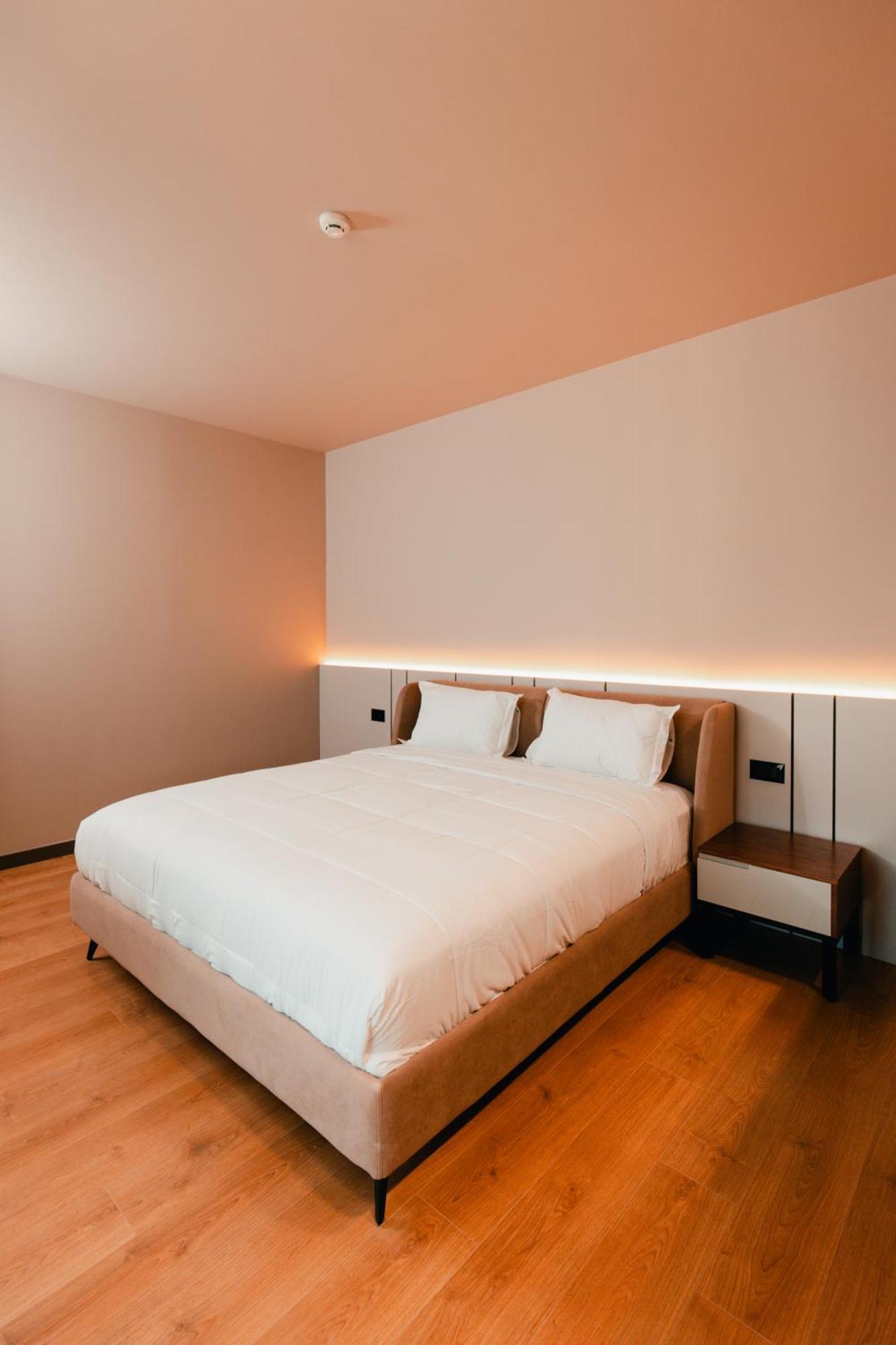 Royal G Deluxe Hotel Škalngur Екстериор снимка