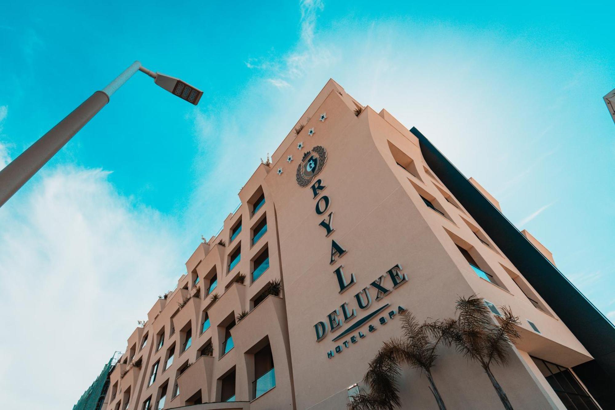Royal G Deluxe Hotel Škalngur Екстериор снимка