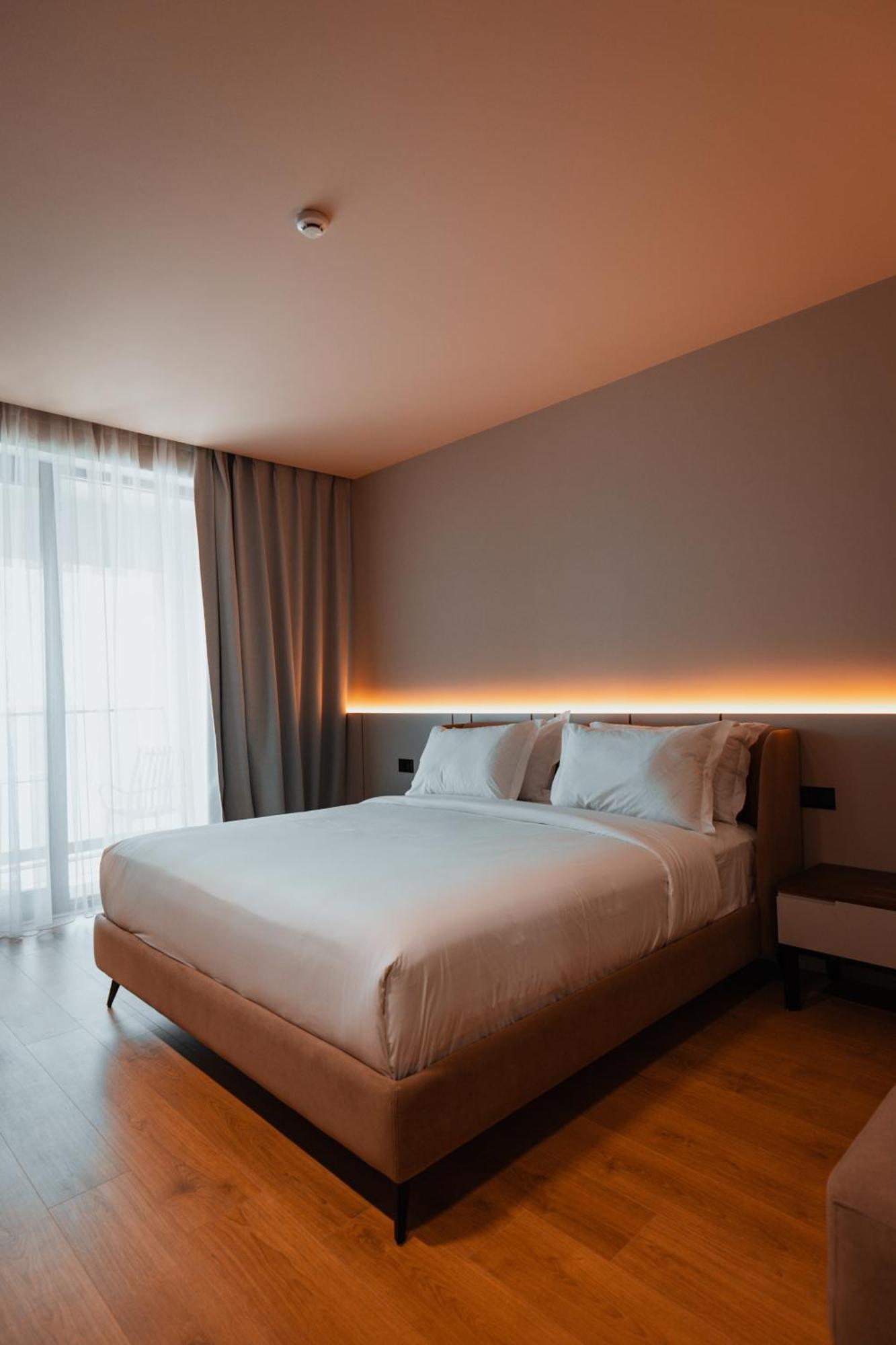 Royal G Deluxe Hotel Škalngur Екстериор снимка